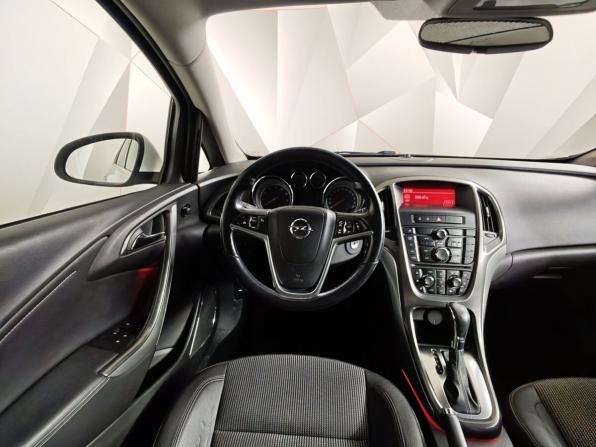 Opel Astra J с пробегом 2011 года, цена 585 000 рублей, 135459 км, хэтчбек, Автокод Объявления