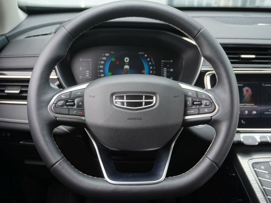 Geely Atlas Pro Москва  - изображение 14