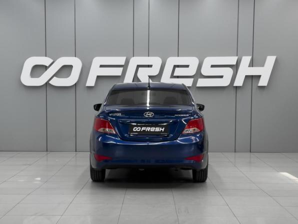 Hyundai Solaris I Рестайлинг с пробегом 2015 года, цена 950 000 рублей, 200040 км, седан, Автокод Объявления