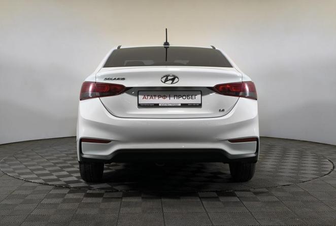 Hyundai Solaris II с пробегом 2018 года, цена 1 160 000 рублей, 200490 км, седан, Автокод Объявления