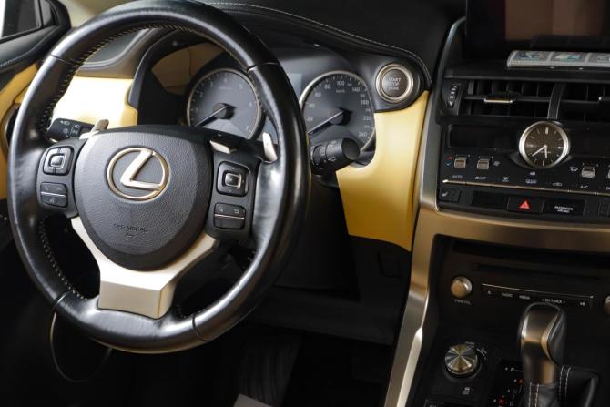 Lexus NX I Рестайлинг с пробегом 2019 года, цена 4 049 000 рублей, 94100 км, внедорожник, Автокод Объявления