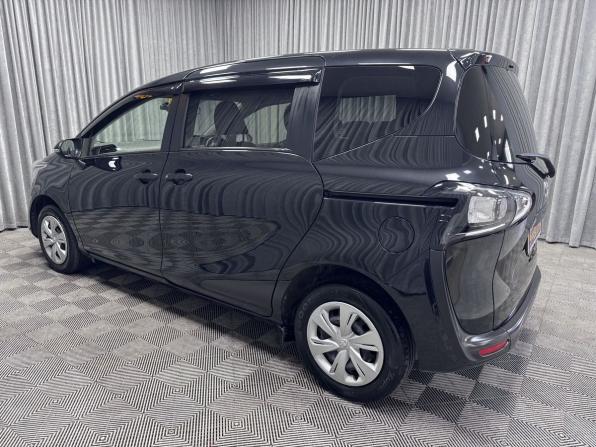 Toyota Sienta II Рестайлинг с пробегом 2020 года, цена 1 450 000 рублей, 148197 км, компактвэн, Автокод Объявления