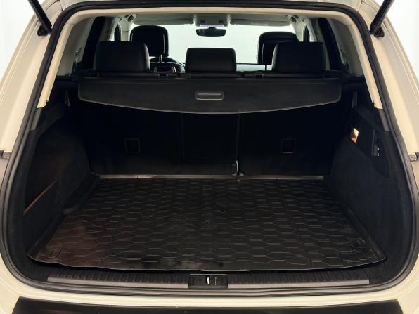 Volkswagen Touareg II Рестайлинг с пробегом 2016 года, цена 3 090 000 рублей, 139291 км, внедорожник, Автокод Объявления