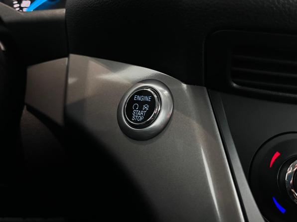 Ford Kuga II с пробегом 2015 года, цена 1 470 000 рублей, 111316 км, внедорожник, Автокод Объявления