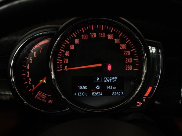 Mini Hatch III (F55/F56) Рестайлинг с пробегом 2020 года, цена 2 950 000 рублей, 82634 км, хэтчбек, Автокод Объявления