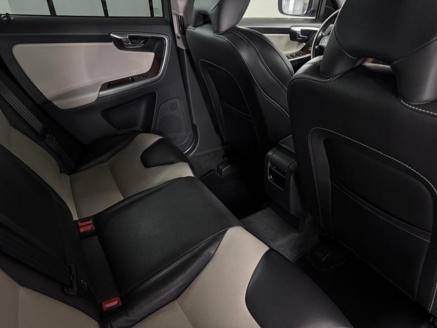 Volvo XC60 I Рестайлинг Тюмень  - изображение 19