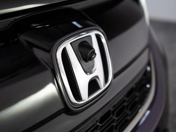 Honda Stepwgn V с пробегом 2016 года, цена 1 750 500 рублей, 151105 км, минивэн, Автокод Объявления