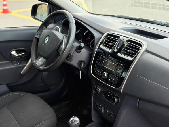 Renault Sandero II с пробегом 2016 года, цена 665 000 рублей, 173752 км, хэтчбек, Автокод Объявления