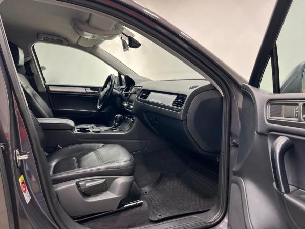 Volkswagen Touareg II с пробегом 2011 года, цена 1 525 000 рублей, 347242 км, внедорожник, Автокод Объявления