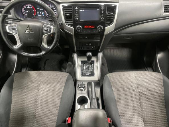 Mitsubishi L200 V Рестайлинг с пробегом 2019 года, цена 2 930 000 рублей, 182000 км, пикап, Автокод Объявления