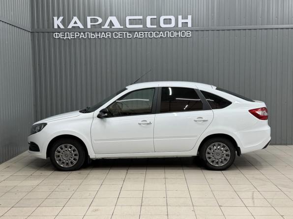Kia Rio III Рестайлинг с пробегом 2015 года, цена 999 000 рублей, 180260 км, седан, Автокод Объявления