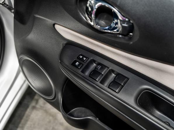 Nissan Note II Рестайлинг с пробегом 2018 года, цена 1 015 000 рублей, 101600 км, хэтчбек, Автокод Объявления