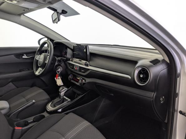 Kia Cerato IV Рестайлинг с пробегом 2022 года, цена 2 040 000 рублей, 62530 км, седан, Автокод Объявления
