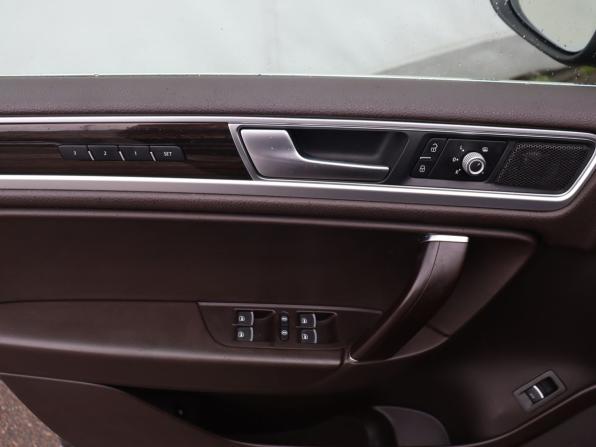 Volkswagen Touareg II Рестайлинг с пробегом 2015 года, цена 2 850 000 рублей, 160257 км, внедорожник, Автокод Объявления