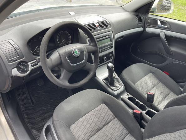 Skoda Octavia II (A5) Рестайлинг с пробегом 2011 года, цена 593 000 рублей, 251000 км, лифтбек, Автокод Объявления