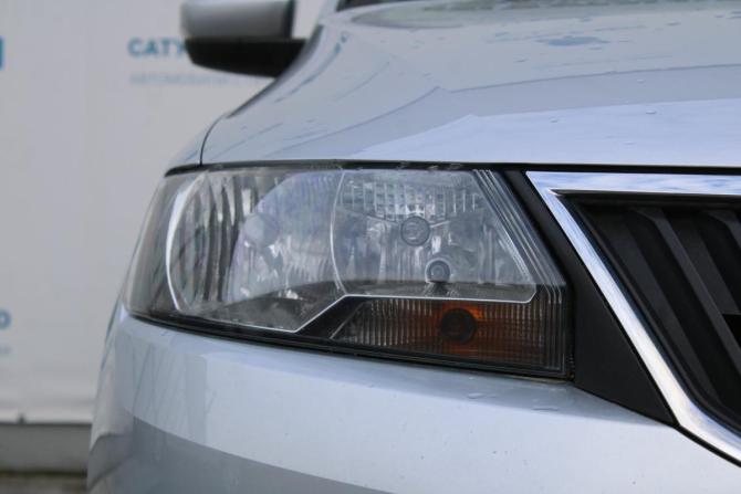 Skoda Rapid I Рестайлинг с пробегом 2019 года, цена 1 350 000 рублей, 80000 км, лифтбек, Автокод Объявления
