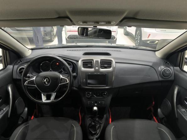 Renault Sandero II с пробегом 2018 года, цена 1 174 000 рублей, 113537 км, хэтчбек, Автокод Объявления