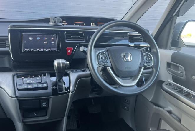 Honda Stepwgn V Рестайлинг с пробегом 2019 года, цена 1 825 000 рублей, 103563 км, минивэн, Автокод Объявления