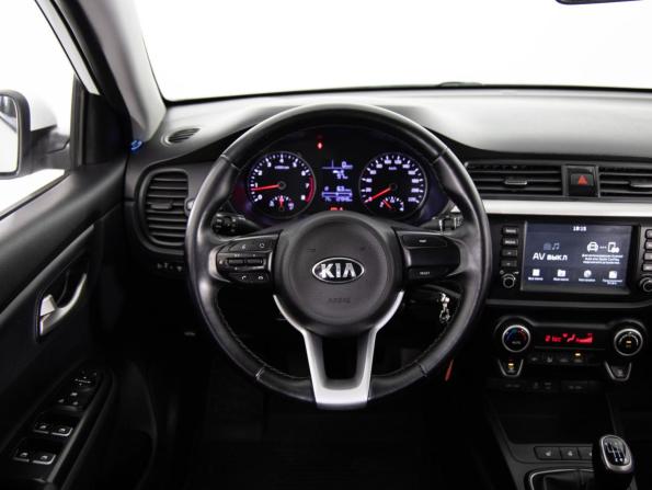 Kia Rio IV с пробегом 2018 года, цена 1 069 000 рублей, 137948 км, седан, Автокод Объявления