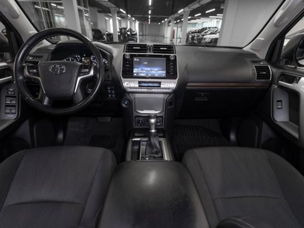 Toyota Land Cruiser Prado 150 Series Рестайлинг 2 с пробегом 2019 года, цена 4 900 000 рублей, 126064 км, внедорожник, Автокод Объявления