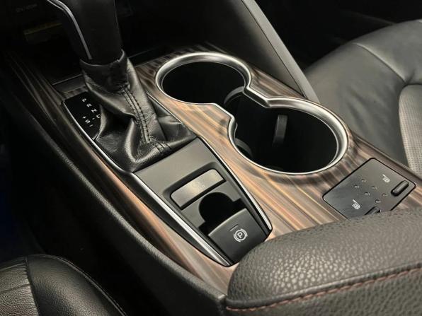 Toyota Camry VIII (XV70) с пробегом 2019 года, цена 2 790 000 рублей, 175000 км, седан, Автокод Объявления