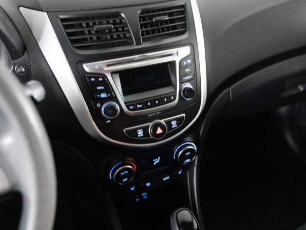 Hyundai Solaris I Рестайлинг с пробегом 2016 года, цена 1 100 000 рублей, 156493 км, седан, Автокод Объявления