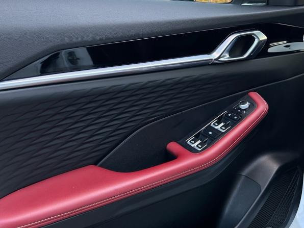 Geely Coolray I Рестайлинг с пробегом 2024 года, цена 2 199 000 рублей, 23629 км, внедорожник, Автокод Объявления