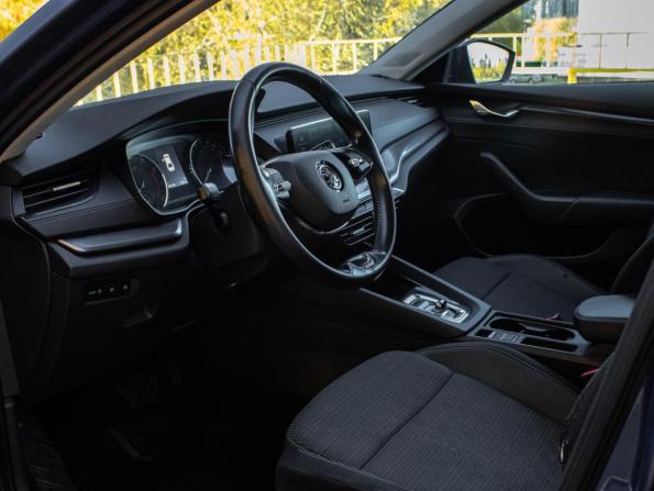 Skoda Octavia IV (A8) с пробегом 2021 года, цена 1 299 999 рублей, 267025 км, лифтбек, Автокод Объявления
