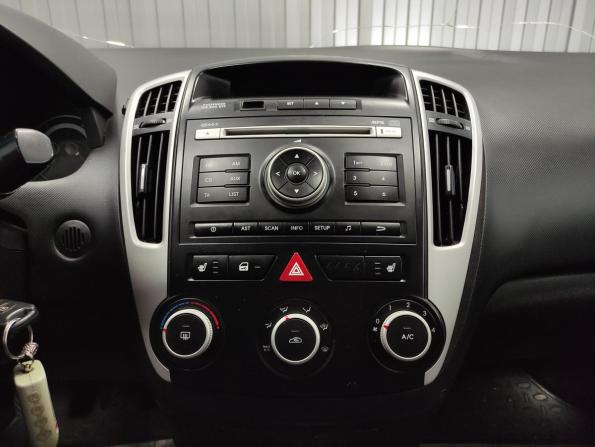 Kia Ceed I Рестайлинг с пробегом 2010 года, цена 575 000 рублей, 244196 км, хэтчбек, Автокод Объявления