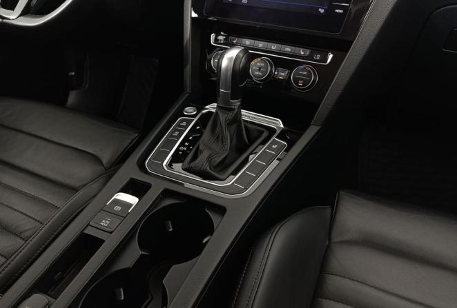 Volkswagen Passat B8 с пробегом 2019 года, цена 1 890 000 рублей, 320050 км, универсал, Автокод Объявления