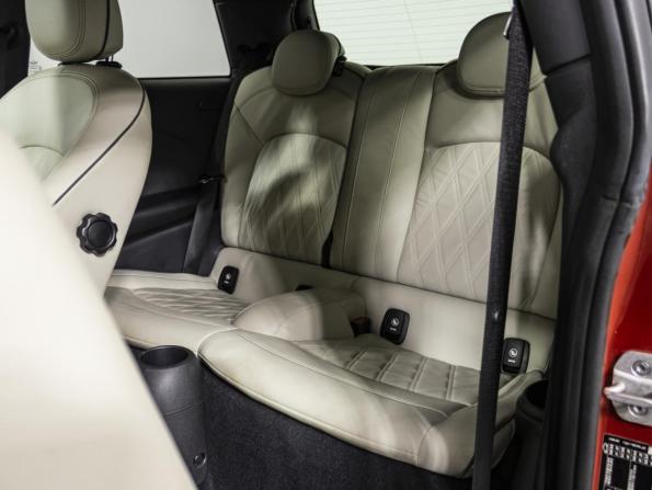 Mini Hatch III (F55/F56) Рестайлинг с пробегом 2020 года, цена 3 185 325 рублей, 42379 км, хэтчбек, Автокод Объявления