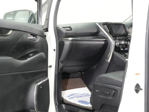 Toyota Vellfire II Рестайлинг с пробегом 2019 года, цена 4 920 000 рублей, 102000 км, минивэн, Автокод Объявления
