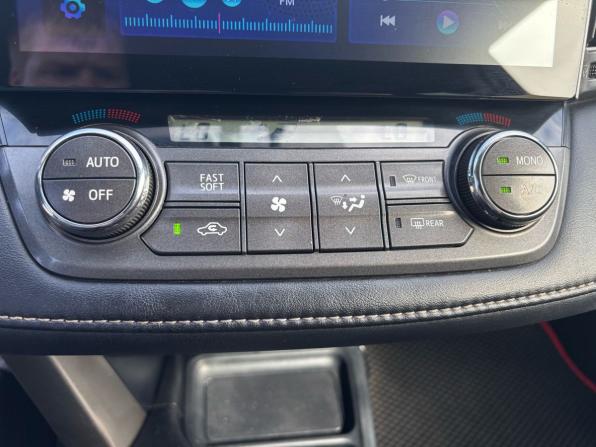 Toyota RAV4 IV (XA40) с пробегом 2015 года, цена 1 561 000 рублей, 251649 км, внедорожник, Автокод Объявления