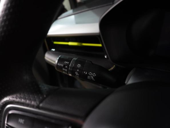 Roewe i5 I Рестайлинг с пробегом 2022 года, цена 1 199 000 рублей, 43200 км, седан, Автокод Объявления