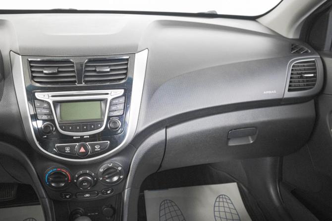 Hyundai Solaris I с пробегом 2011 года, цена 879 000 рублей, 133000 км, хэтчбек, Автокод Объявления