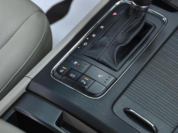 Kia Carnival III с пробегом 2016 года, цена 1 949 000 рублей, 228000 км, минивэн, Автокод Объявления