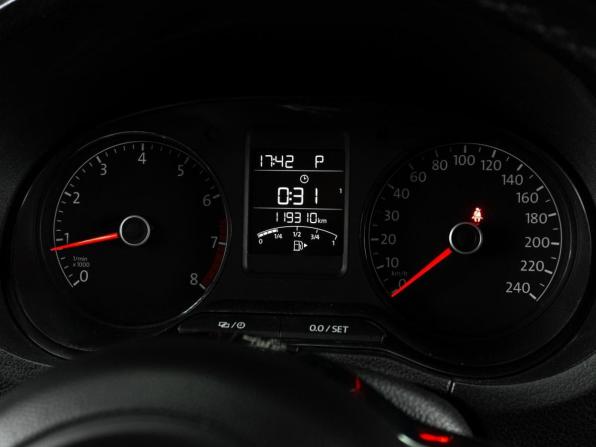 Volkswagen Polo V Рестайлинг с пробегом 2018 года, цена 1 364 000 рублей, 119310 км, седан, Автокод Объявления