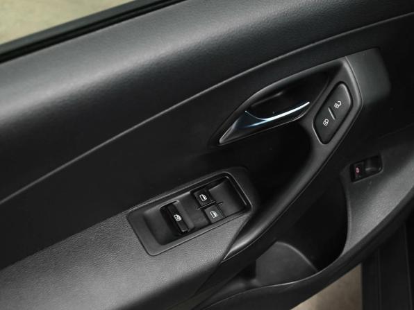 Volkswagen Polo V Рестайлинг с пробегом 2018 года, цена 1 180 000 рублей, 72110 км, седан, Автокод Объявления