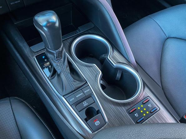 Toyota Camry VIII (XV70) Рестайлинг с пробегом 2023 года, цена 3 450 000 рублей, 33000 км, седан, Автокод Объявления