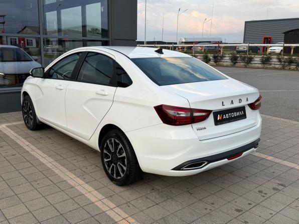 Lada (ВАЗ) Vesta I Рестайлинг (NG) с пробегом 2023 года, цена 1 350 000 рублей, 44156 км, седан, Автокод Объявления