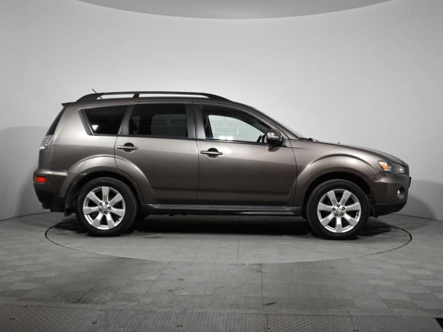 Mitsubishi Outlander II Рестайлинг Санкт-Петербург  - изображение 4