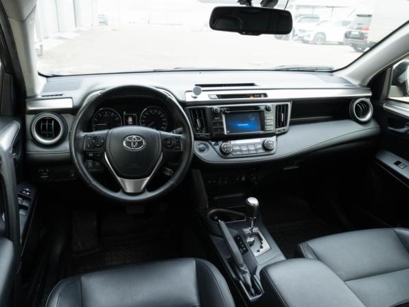Toyota RAV4 IV (XA40) Рестайлинг с пробегом 2016 года, цена 2 940 000 рублей, 198108 км, внедорожник, Автокод Объявления