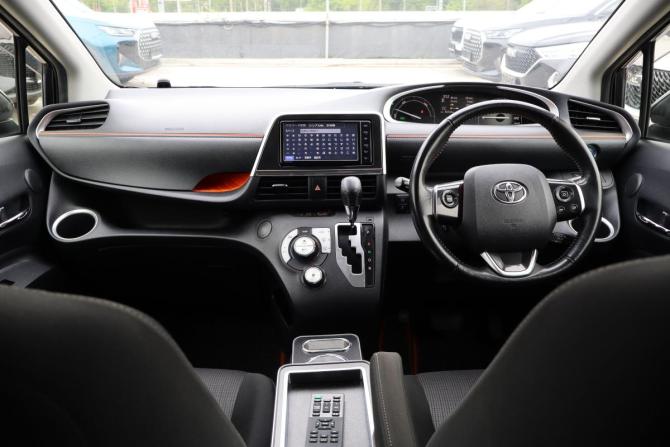 Toyota Sienta II Рестайлинг с пробегом 2020 года, цена 1 369 000 рублей, 94000 км, минивэн, Автокод Объявления