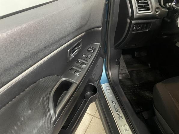 Mitsubishi ASX I с пробегом 2011 года, цена 980 000 рублей, 196932 км, внедорожник, Автокод Объявления