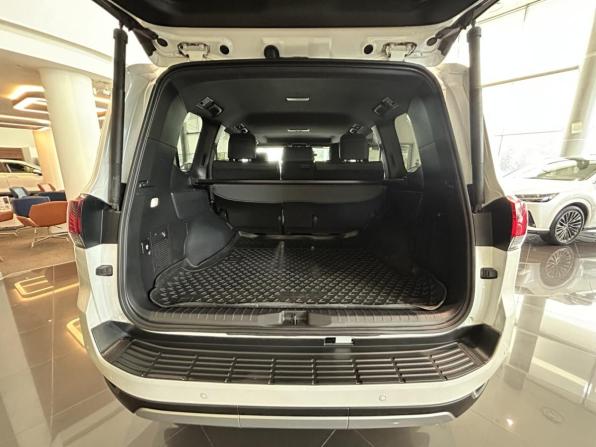 Toyota Land Cruiser 300 Series с пробегом 2022 года, цена 10 979 000 рублей, 51016 км, внедорожник, Автокод Объявления