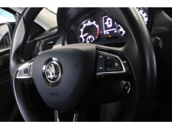 Skoda Rapid I Рестайлинг с пробегом 2019 года, цена 1 385 000 рублей, 79600 км, лифтбек, Автокод Объявления