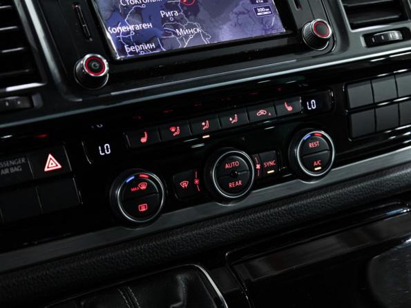 Volkswagen Multivan T6 с пробегом 2019 года, цена 3 500 000 рублей, 182217 км, минивэн, Автокод Объявления