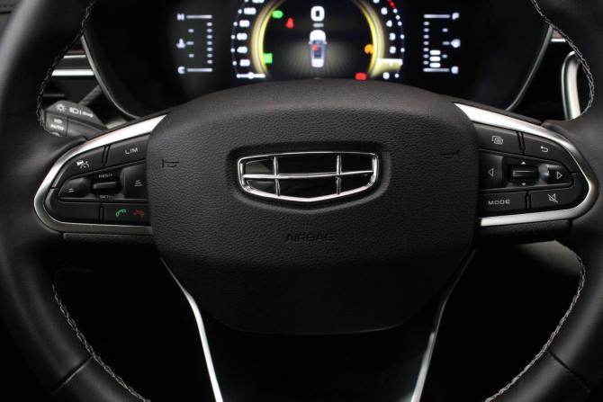 Geely Atlas Pro с пробегом 2023 года, цена 2 298 000 рублей, 16000 км, внедорожник, Автокод Объявления