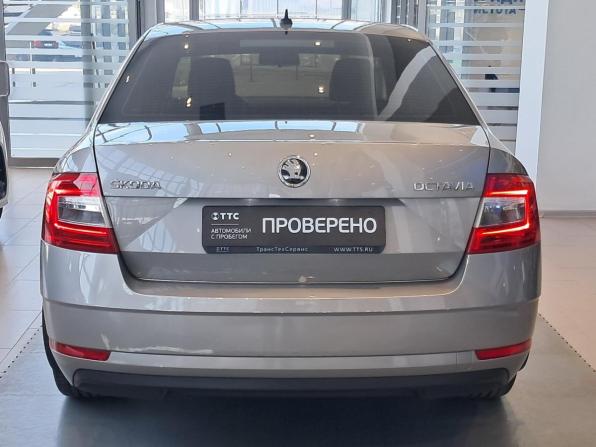 Skoda Octavia III (A7) Рестайлинг с пробегом 2017 года, цена 1 607 000 рублей, 140000 км, лифтбек, Автокод Объявления