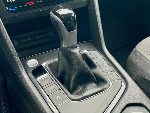 Volkswagen Tiguan II Рестайлинг с пробегом 2021 года, цена 2 270 000 рублей, 55300 км, внедорожник, Автокод Объявления